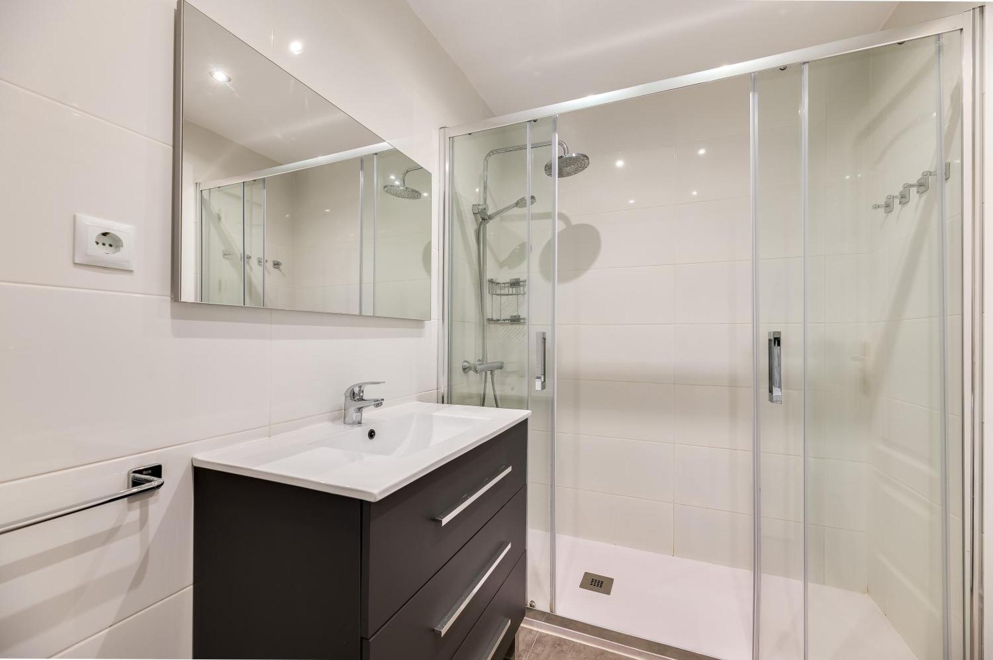 Front Line Beach Studio Apartment ماربيا المظهر الخارجي الصورة